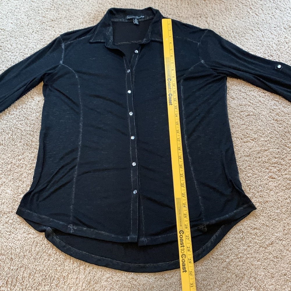 5/$25❗️Black Button-Up Shirt - Picture 6 of 12